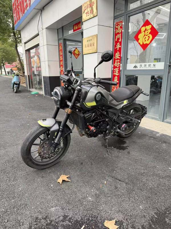 二手贝纳利幼狮 Leoncino 250