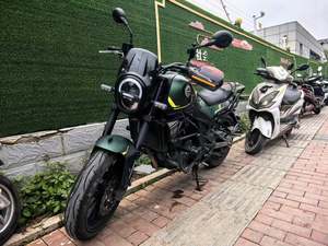 二手贝纳利幼狮 Leoncino 250