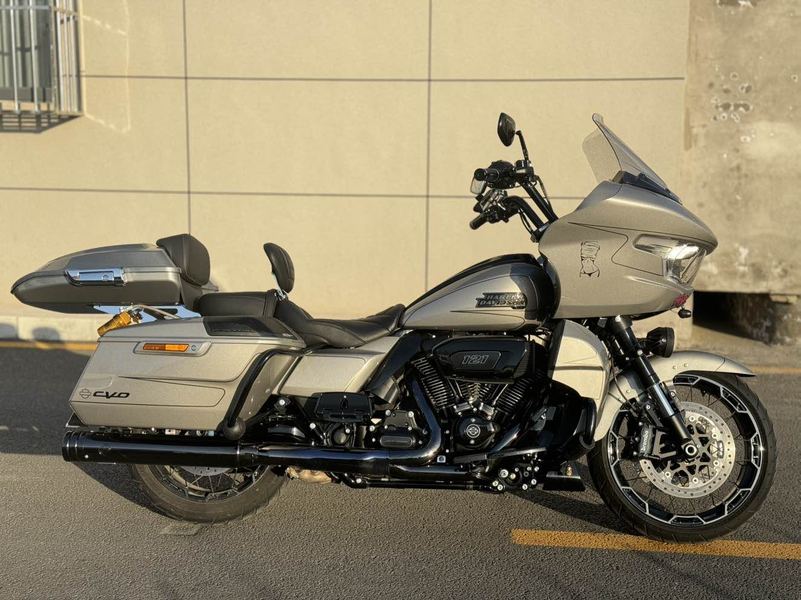 二手哈雷戴维森公路滑翔 Road Glide