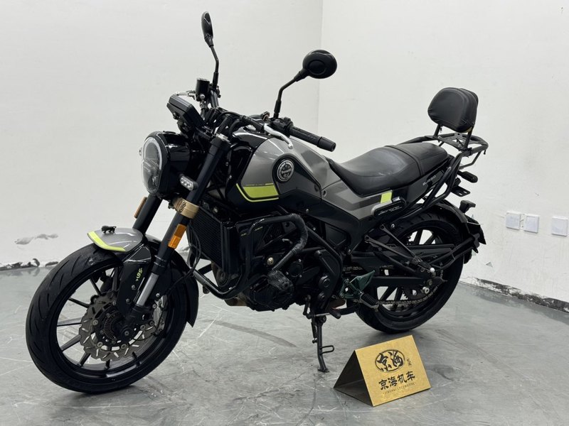 二手贝纳利幼狮 Leoncino 250