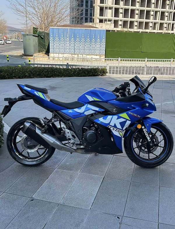 二手豪爵铃木GSX250R
