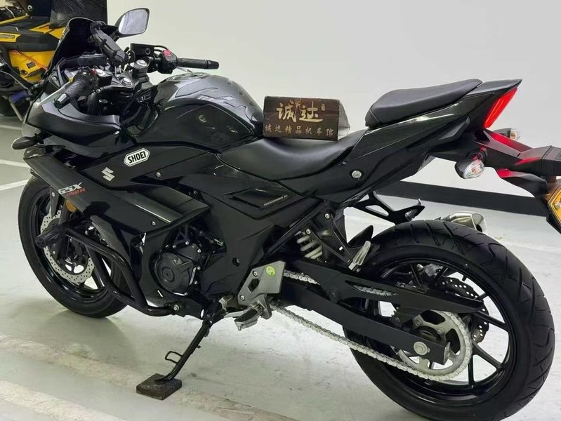 二手豪爵铃木GSX250R