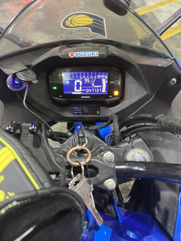 二手济南铃木极客飒 Gixxer 155