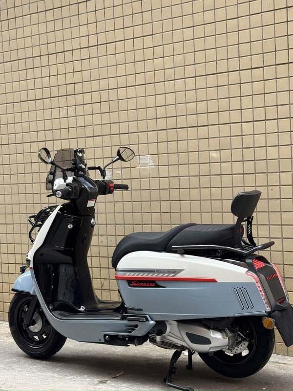 二手维多利亚Sixties 250Si