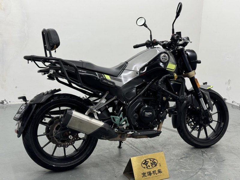 二手贝纳利幼狮 Leoncino 250