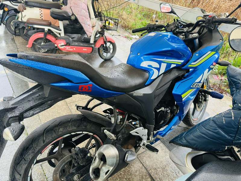 二手济南铃木极客飒 Gixxer 155