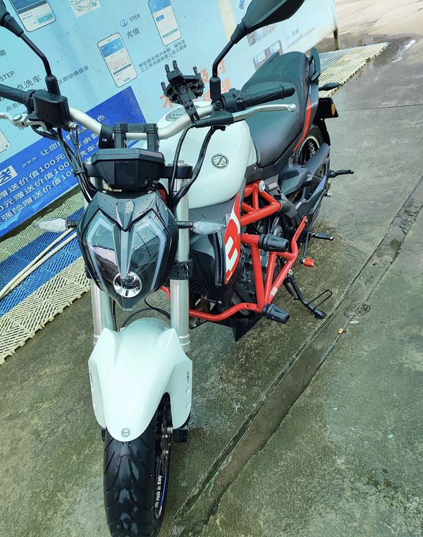 二手贝纳利蓝宝龙 BN302S