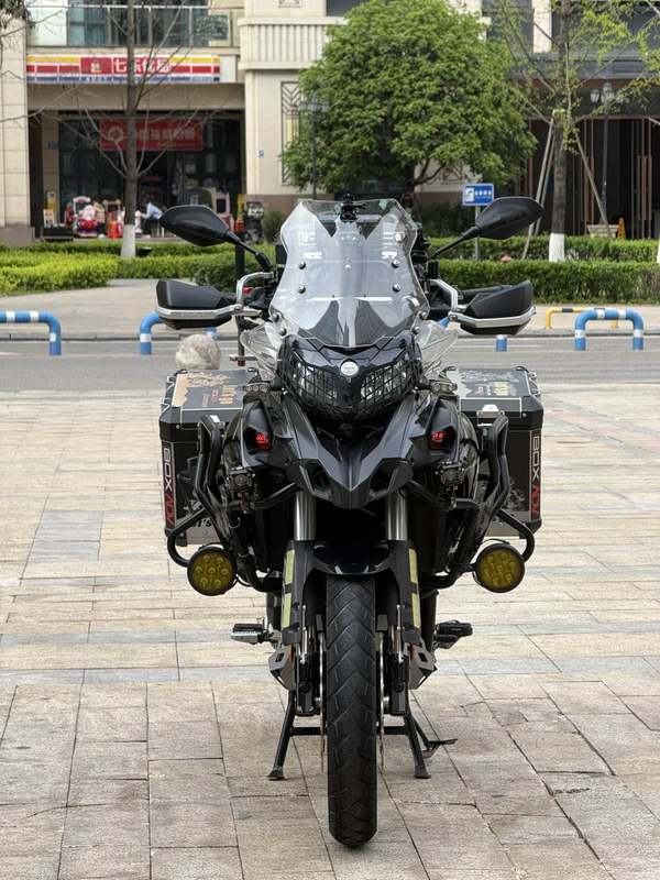 二手贝纳利金鹏 TRK502