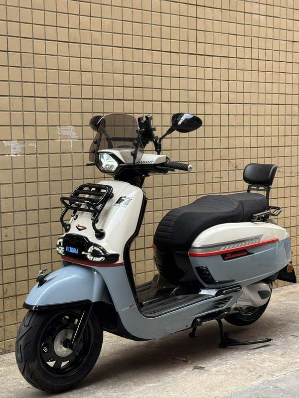 二手维多利亚Sixties 250Si