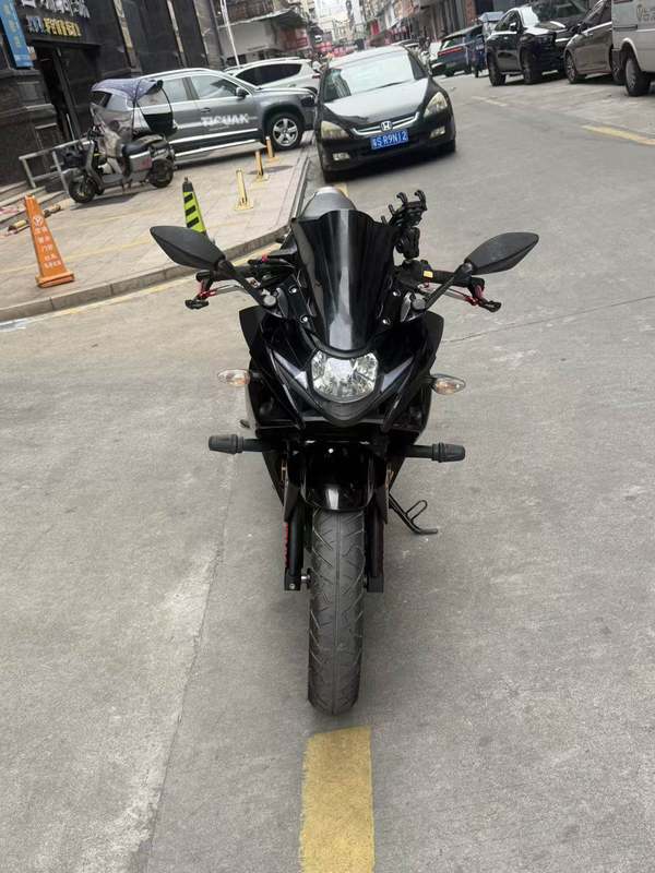 二手豪爵铃木GSX250R