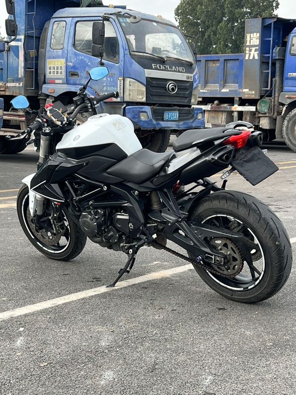 二手贝纳利TNT600i