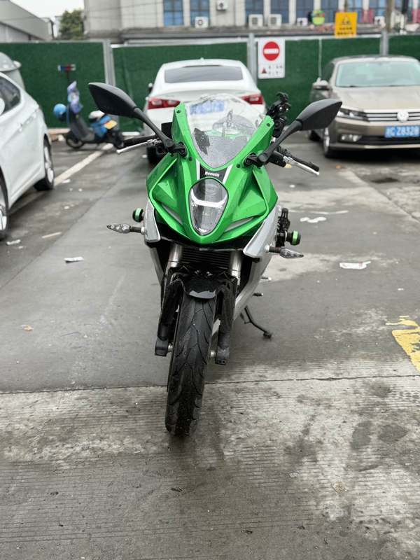 二手贝纳利龙卷风 Tornado 252R