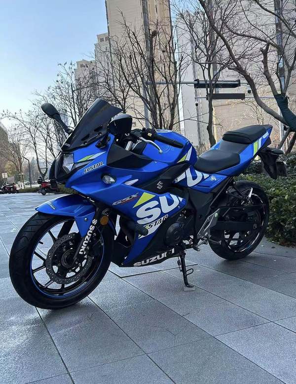 二手豪爵铃木GSX250R
