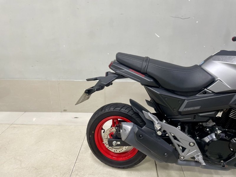 二手春风ST狒狒