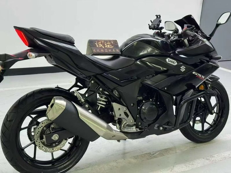 二手豪爵铃木GSX250R