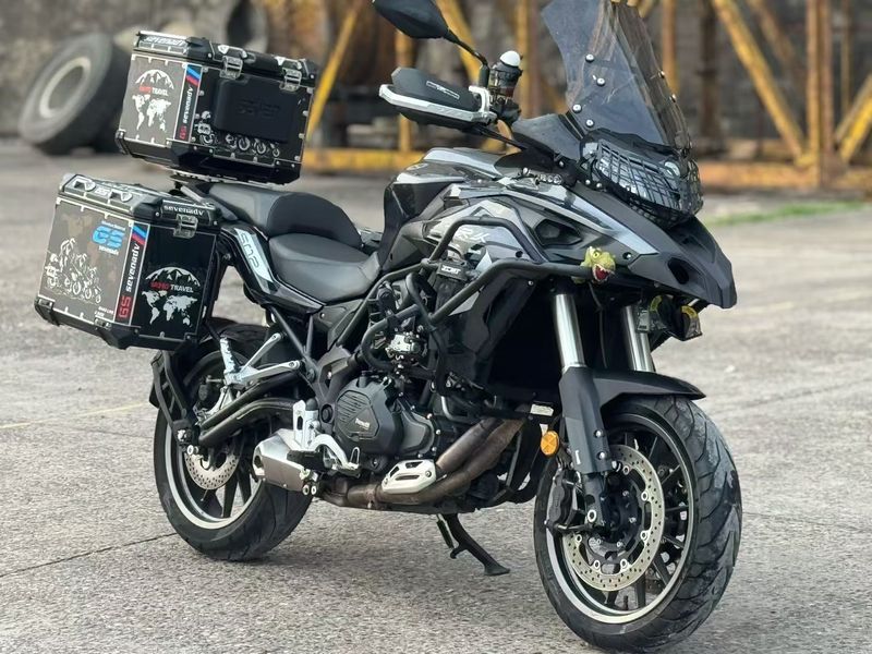 二手贝纳利金鹏 TRK502