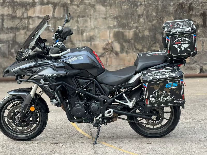 二手贝纳利金鹏 TRK502