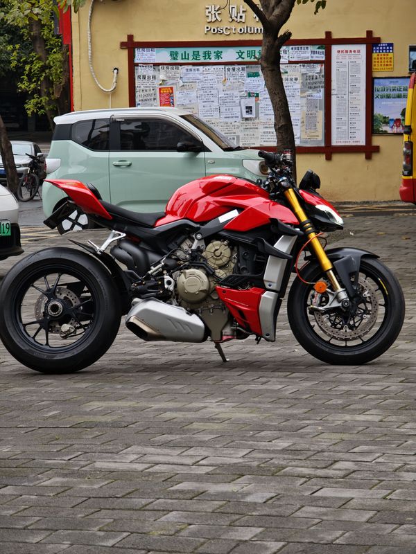 二手杜卡迪Street Fighter V4