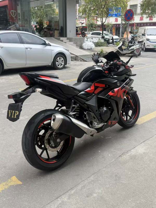 二手豪爵铃木GSX250R