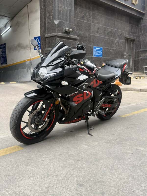 二手豪爵铃木GSX250R