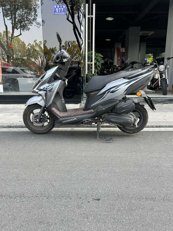 二手新大洲本田裂行 RX125Fi