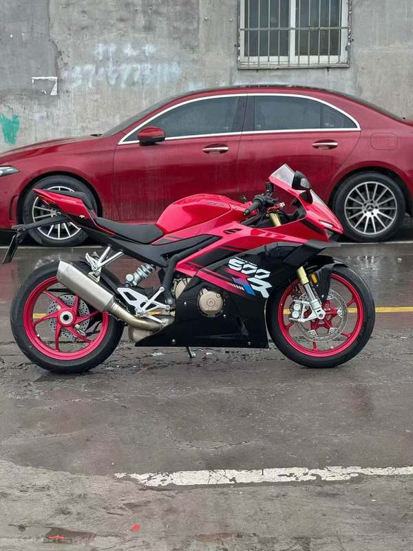 二手张雪机车500RR
