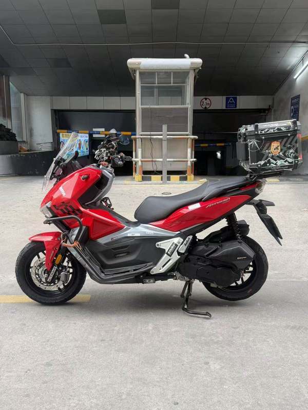 二手布雷斯通极宙 ADV150