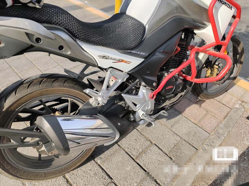 二手五羊本田猛鸷 CB190X