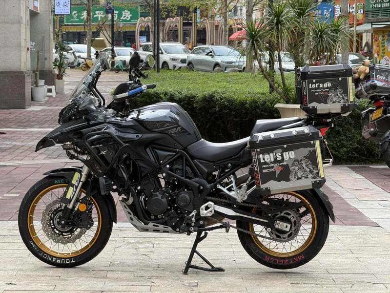 二手贝纳利金鹏 TRK502