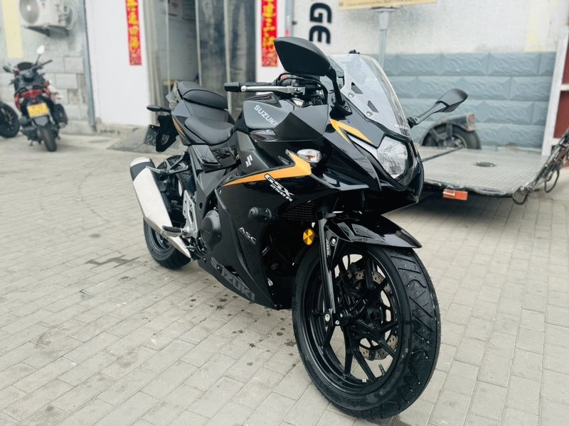 二手豪爵铃木GSX250R