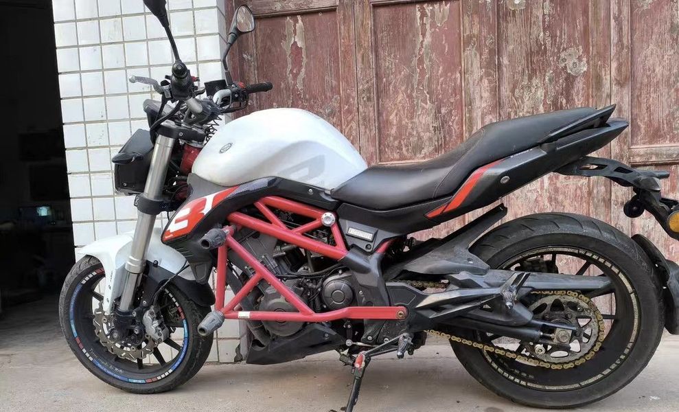 二手贝纳利蓝宝龙 BN302S