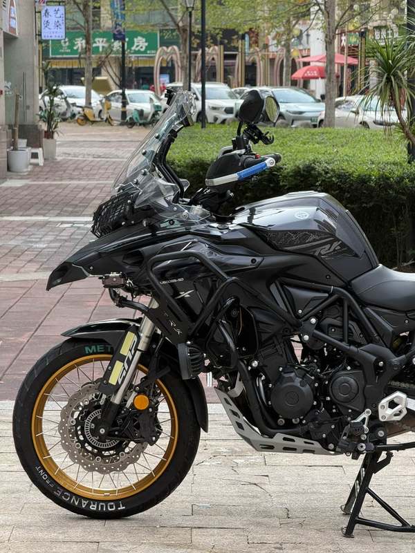 二手贝纳利金鹏 TRK502