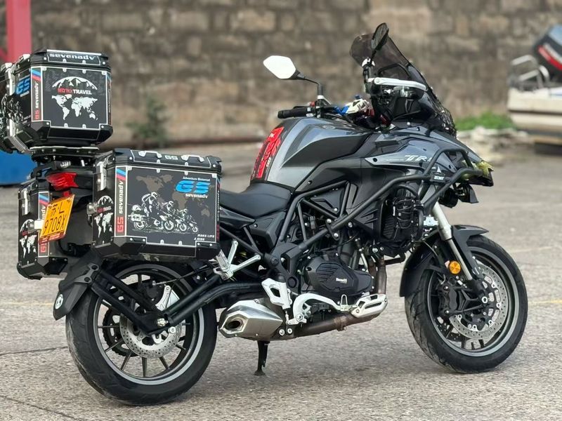 二手贝纳利金鹏 TRK502