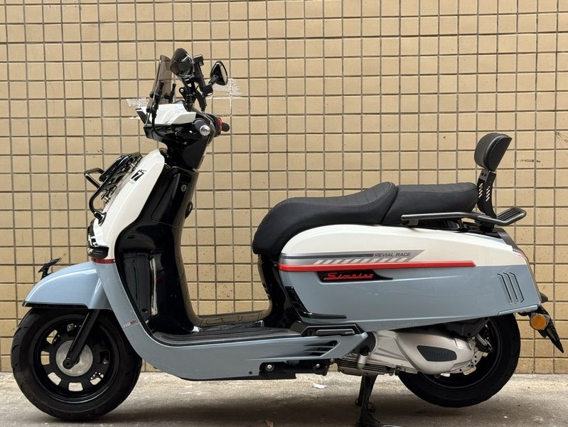 二手维多利亚Sixties 250Si