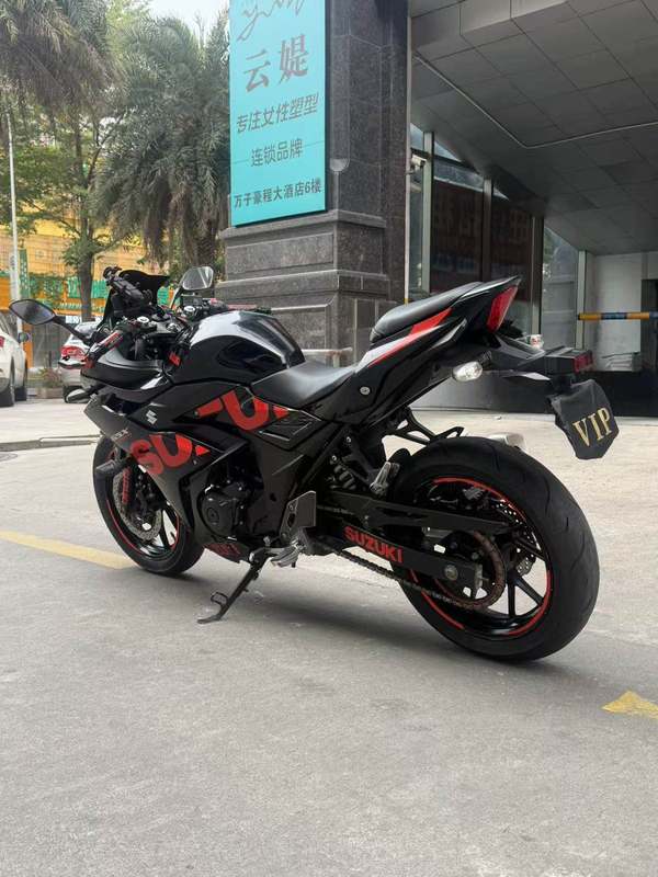 二手豪爵铃木GSX250R
