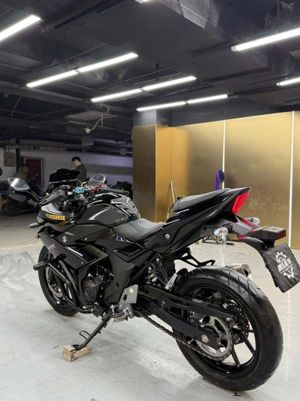 二手豪爵铃木GSX250R