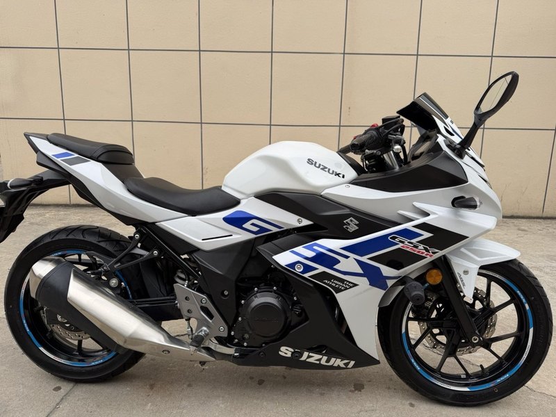 二手豪爵铃木GSX250R