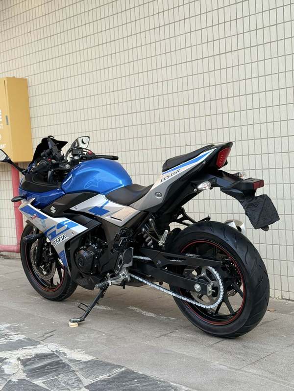 二手豪爵铃木GSX250R