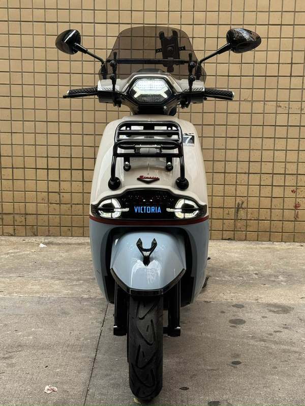 二手维多利亚Sixties 250Si