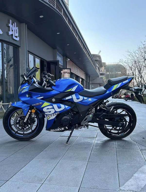 二手豪爵铃木GSX250R