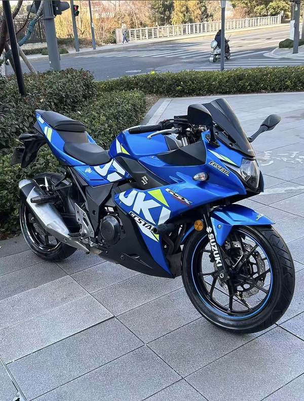 二手豪爵铃木GSX250R