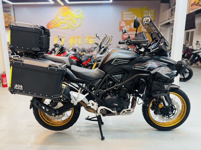 二手贝纳利TRK552