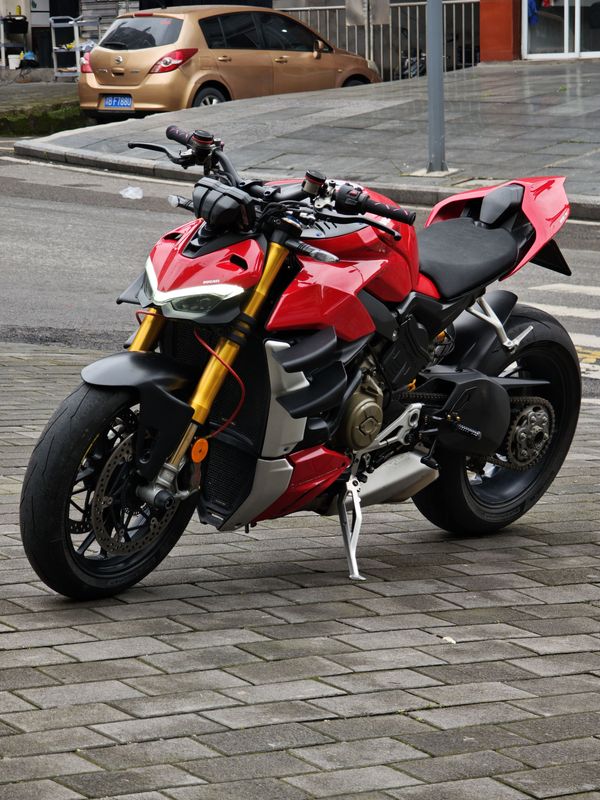 二手杜卡迪Street Fighter V4