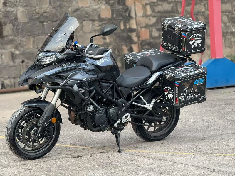 二手贝纳利金鹏 TRK502