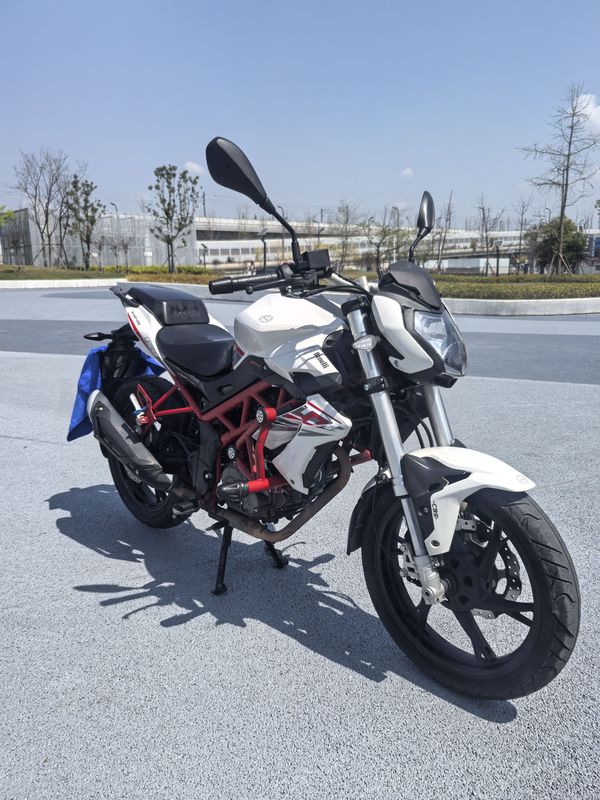 二手贝纳利红宝龙 TNT150i