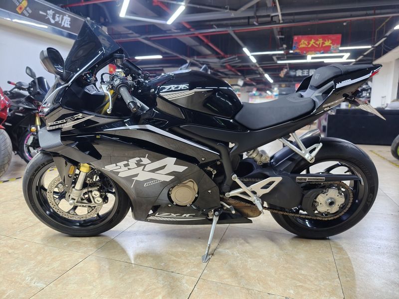 二手张雪机车500RR