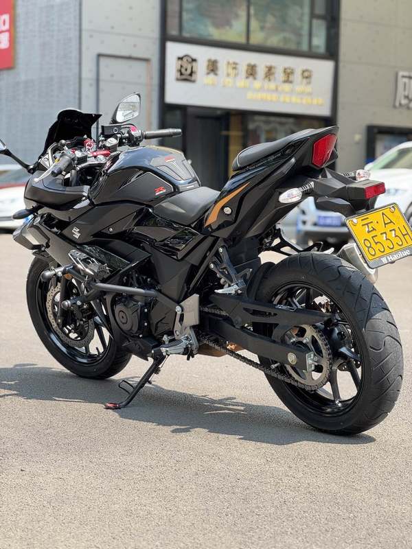 二手豪爵铃木GSX250R