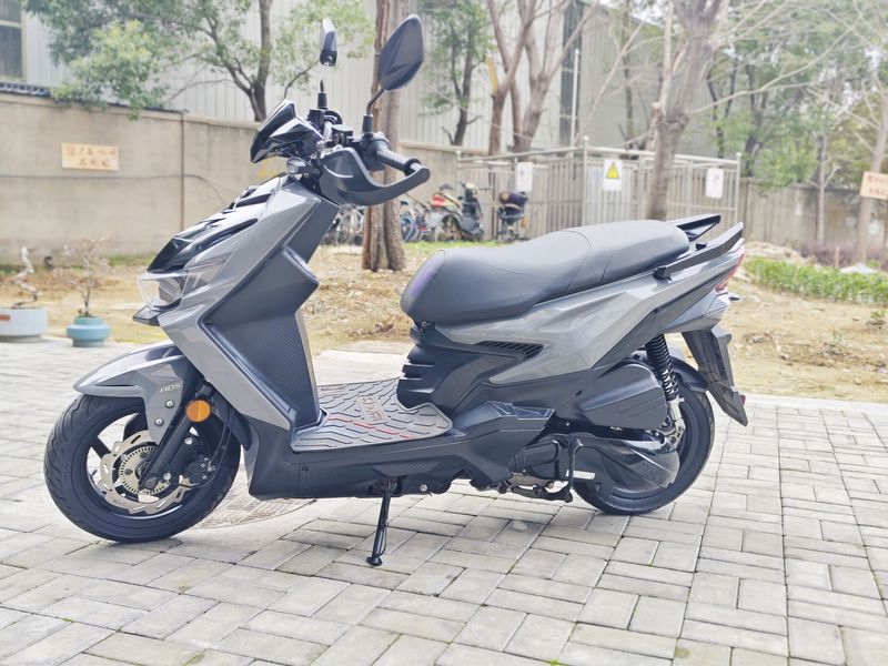 二手三阳小钢侠 CROX