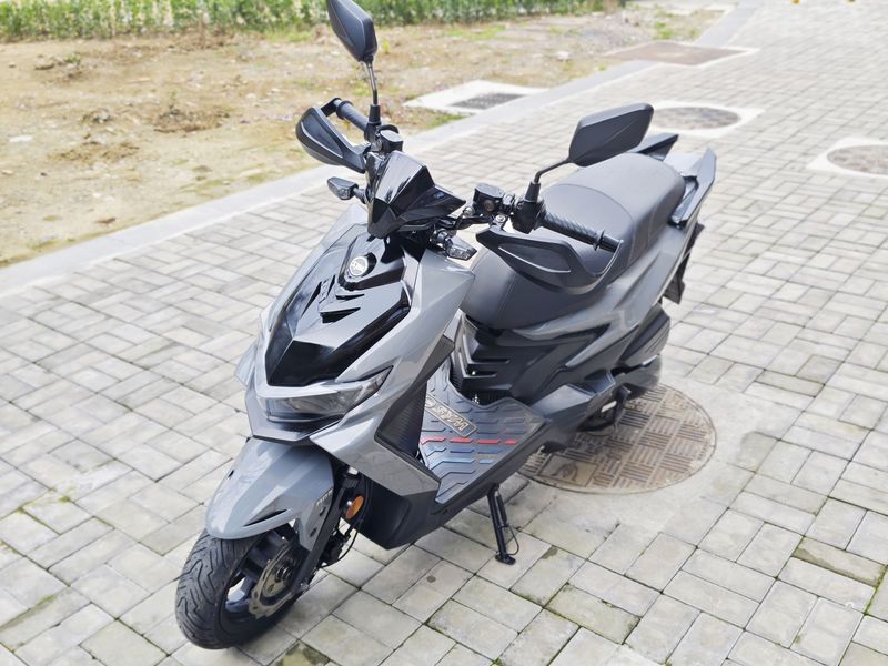 二手三阳小钢侠 CROX