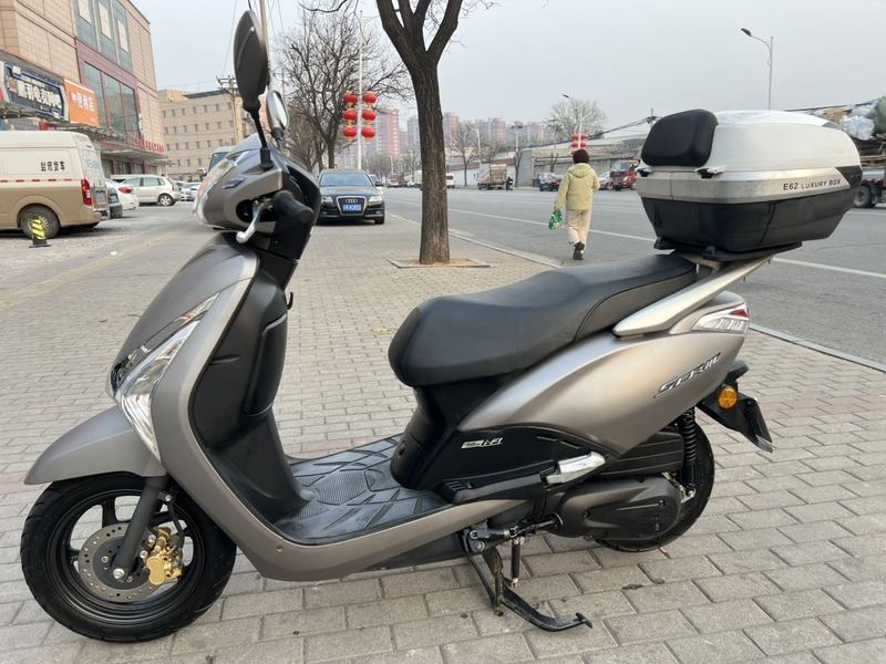 二手五羊本田SCR110 佳御